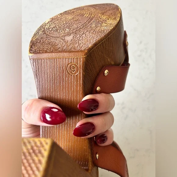 Like New Limelight Women’s Platform Sandal - Picture 11 of 14